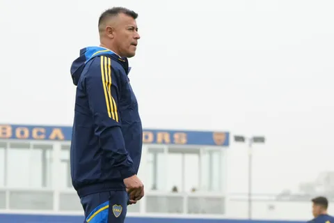 El reto de Almirón durante la práctica de Boca: “Deja de…”