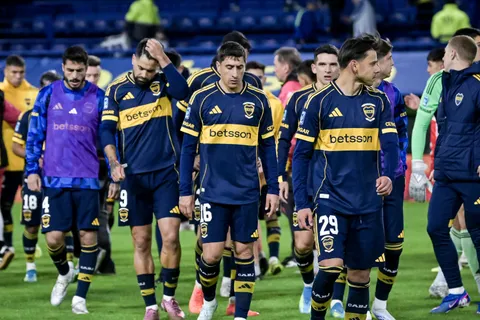 No solo Paredes: Lautaro Blanco y Ayrton Costa, al límite de amarillas y deberán cuidarse ante Cruzeiro