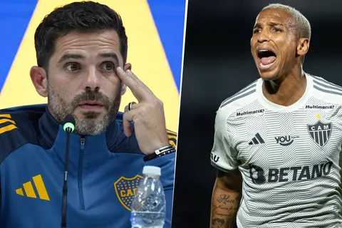Fernando Gago y Deyverson, jugador de Atlético Mineiro