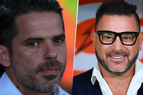 Fernando Gago y Antonio Mohamed