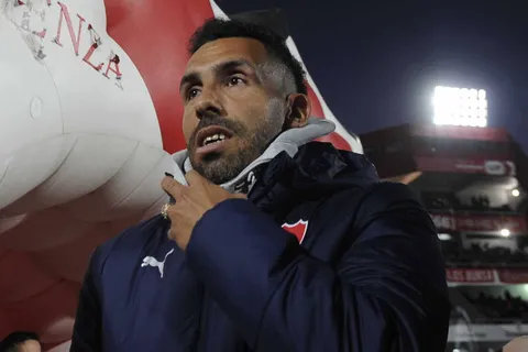 ¿Carlos Tevez vuelve a dirigir? Talleres tiene como opción al ídolo de Boca