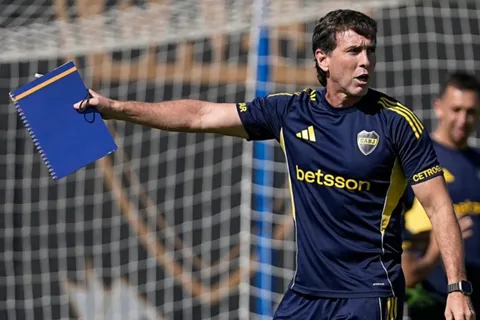 Hasta cinco cambios: las dudas de Úbeda en la formación de Boca ante Racing