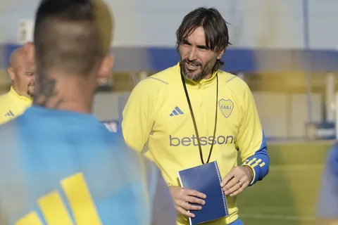 Con Equi Fernández: el equipo que paró Diego Martínez y jugaría contra Vélez