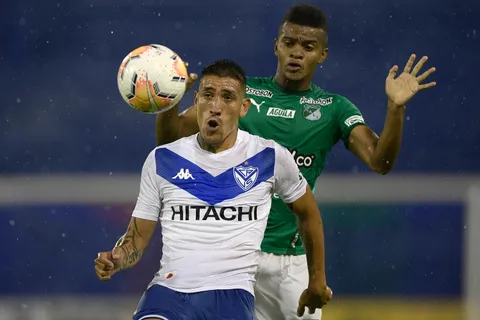 Vuelve al fútbol: Ricardo Centurión llegó a un acuerdo de palabra y tendrá nuevo equipo