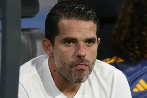 Lucas Janson, Frank  Fabra y Esteban Rolón, los tres jugadores de Boca que Gago tiene cada vez menos en cuenta