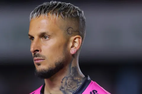 Darío Benedetto vuelve al fútbol argentino y será rival de Boca: jugará en Newell's
