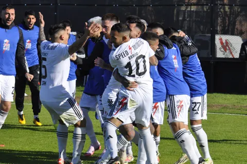 Un jugador de Riestra le puso picante a la previa del partido con Boca: mostró un tatuaje gigante