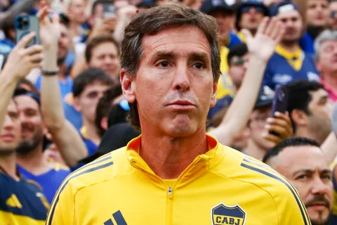 Sonríe Úbeda: Alan Velasco ya está disponible y podría volver a jugar en Boca muy pronto