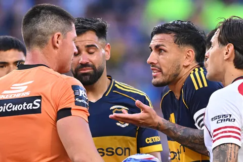 Los 4 árbitros candidatos para el Boca-River y quién es el que pica en punta