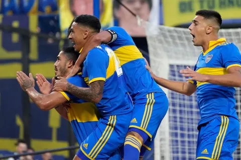 Partidos en días poco habituales y otra chance de ser campeón: la agenda de Boca