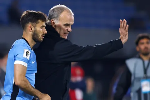 La decisión de Marcelo Bielsa con Marcelo Saracchi para el clásico entre Argentina y Uruguay