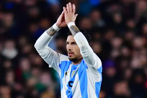 ¿Juega Paredes? El probable equipo de la Selección Argentina para enfrentar a Ecuador