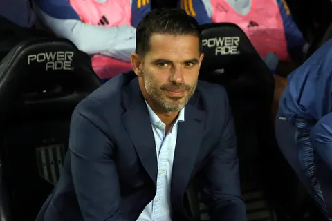 Formación confirmada: Fernando Gago definió el equipo de Boca para enfrentar a Estudiantes