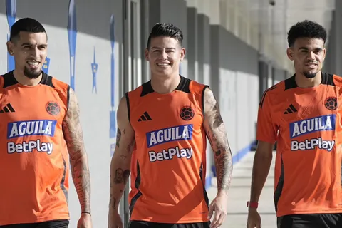 El intercambio que revela el operativo seducción de Boca por James Rodríguez: "Lo apreté un poquito"