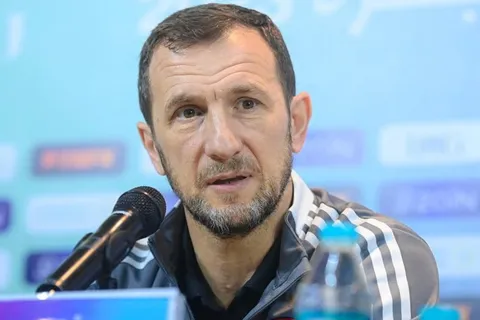 Rodolfo Arruabarrena pasó una lista de delanteros: están Calleri y el goleador de Tigre