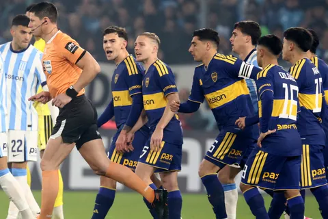 Los hinchas de Boca liquidaron a Ayrton Costa tras el empate con Racing: "Un desastre"