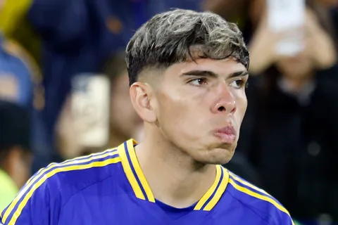 El Chino Benítez liquidó a Palacios por su queja en Boca: "Tenés que respetar"
