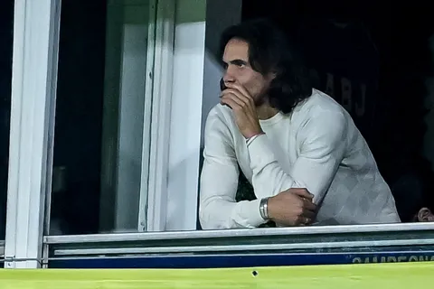 Cavani decidió operarse: la charla en Boca y los motivos detrás de su postura