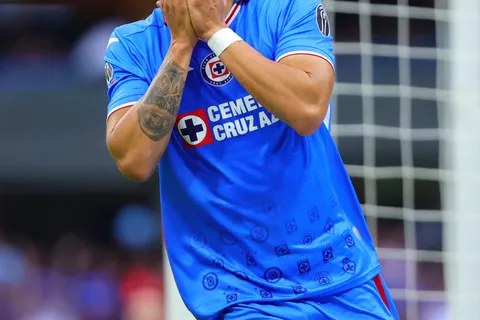"Podría irse": confirman que Cruz Azul viene por un volante de Boca