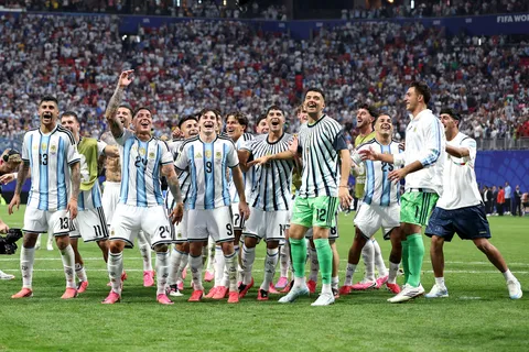 Creer o reventar: el manual de las cábalas más insólitas para viajar a ver a la Selección