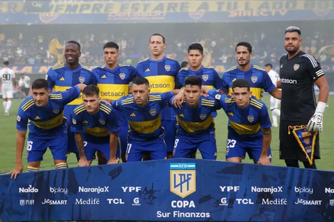 Boca quiere renovar el contrato de Luis Advíncula