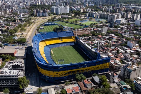 La CONMEBOL lanzó un comunicado donde descartó a La Bombonera