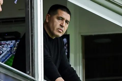Riquelme lo tiene claro: quiere que Romaña y Villa sean el tercer y cuarto refuerzo de Boca