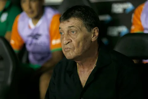 Julio César Falcioni, ex DT de Boca