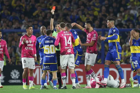 Un gran problema: las expulsiones que sufrió Boca en los últimos partidos clave