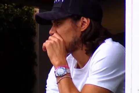 Cavani, en la mira: la imagen viral de dolor en el palco de La Bombonera y el nuevo tratamiento que hará