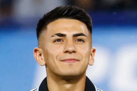 Thiago Almada reveló el diálogo con Riquelme y aclaró los rumores de Boca: "La prioridad es..."