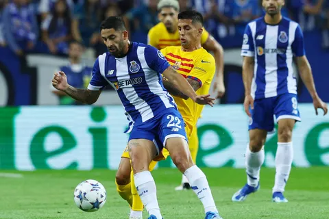 VIDEO | Buen partido de Varela, aunque Porto perdió ante Barcelona como local