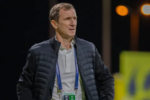 El "Vasco" Arruabarrena definió su cuerpo técnico en Boca: la lista completa