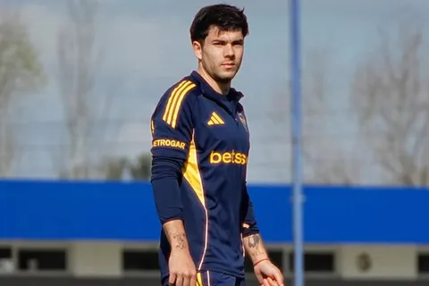 Lucas Blondel llamó a un DT que tuvo en Boca: quiere irse para tener rodaje antes del Mundial