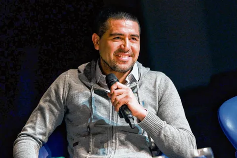 Riquelme presenta su partido despedida: ¿a qué hora y dónde ver la conferencia de prensa?