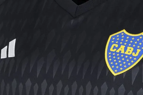 ¡Una belleza! Adidas sacó a la venta el nuevo buzo de arquero de Boca