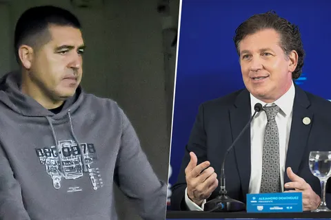 Juan Román Riquelme y Alejandro Domínguez, presidente de la CONMEBOL
