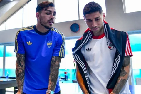 Paredes y Montiel fueron dupla de metegol y los otros dos jugadores de Boca que fueron a la conferencia