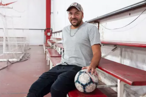 Fue campeón en Boca y ahora dirige en un club de barrio: qué es de la vida de César La Paglia