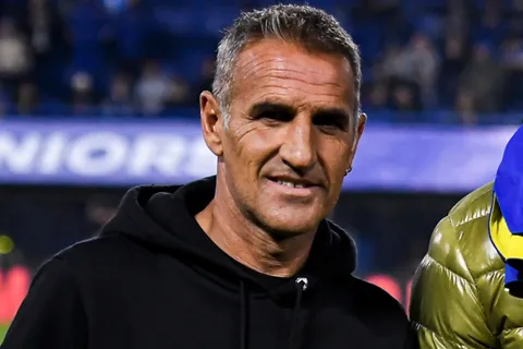 Lo llamó Raúl Cascini: Boca se comunicó con Santiago Ascacibar, volante de Estudiantes