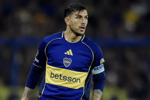 Úbeda reveló la lesión de Leandro Paredes tras la derrota de Boca: "No se cuidó para nada"