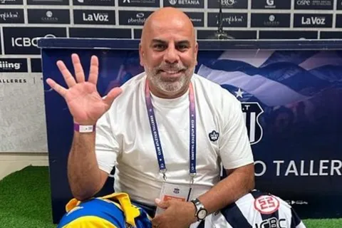 La emotiva carta de despedida de Mauricio Serna a los hinchas de Boca: "Con lágrimas en los ojos..."