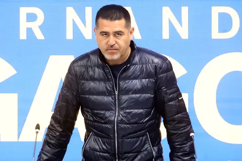 Úbeda no sigue: la idea que tiene Riquelme con el próximo DT en Boca que descarta posibles candidatos