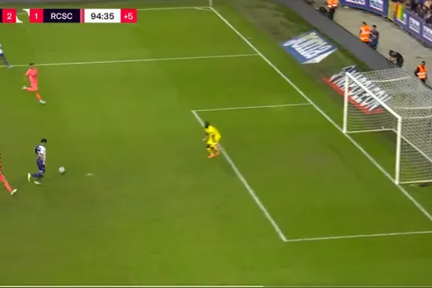VIDEO | ¡Lo que se perdió! Luis Vázquez falló un mano a mano increíble y sigue sin convertir en Anderletch
