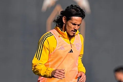 La novedad sobre Cavani que vuelve a preocupar a Úbeda y todo Boca