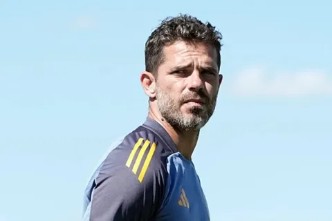 Fernando Gago parece decidido por un cambio en la formación de Boca ante Belgrano