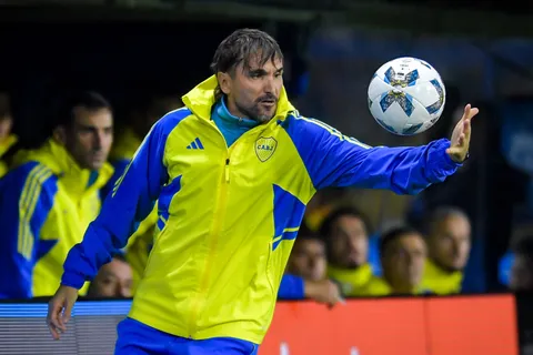 El nuevo equipo que probó Diego Martínez en la práctica de Boca con cambios en el mediocampo