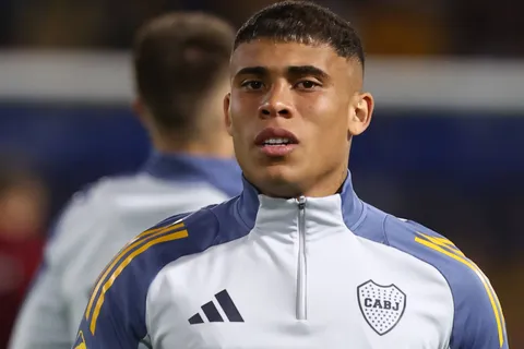 Revelaron la última novedad de Ayrton Costa y sus chances de ir al Mundial de Clubes: "Riquelme hizo una gestión y..."