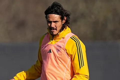 Edinson Cavani fue intervenido otra vez: cómo está y qué pasará con su futuro en Boca