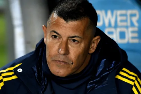 El cambio de último momento en la planificación de Boca por la renuncia de Almirón